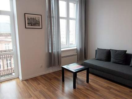 Wynajmę jasną kawalerkę w centrum, Dworcowa 75