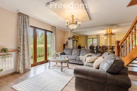 Dom wolnostojący 2 garaże Łozina działka 1418 m2