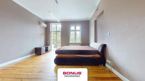 Centrum, 112,47m 3 pokojowe mieszkanie w kamienicy