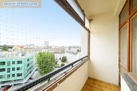 Studio 36,5 m na poddaszu, Armii Ludowej loggia