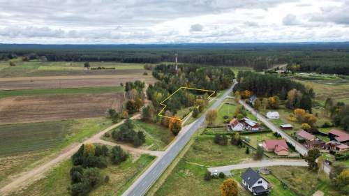 Działka inwestycyjna przy drodze DK-21.