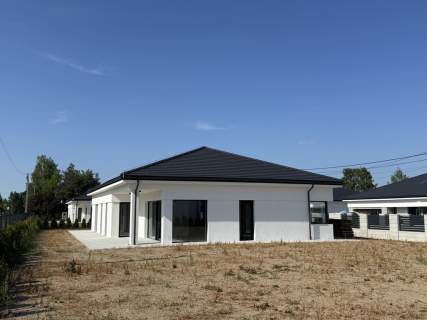 Dom parterowy pod Nadarzynem z szybkim dojazdem