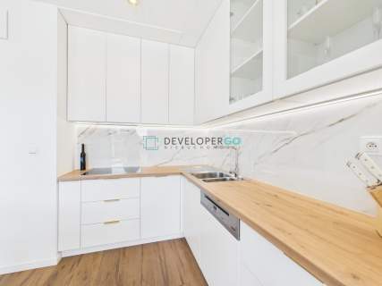 Trzypokojowy apartament w kamienicy z garażem,