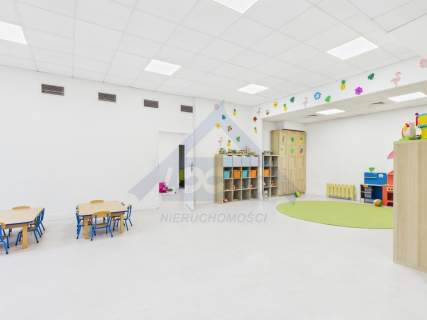 Lokal po żłobku na wynajem 140m , parter, wysoki