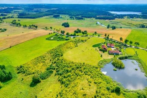 Rzeka Pasłęka - 250 m, Jezioro Gamerskie 1 km