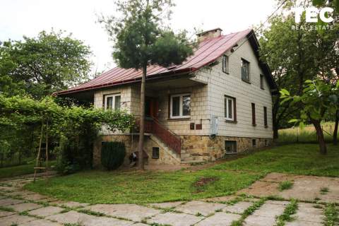 Gospodarstwo z domem i zabudowaniami 2,51 ha