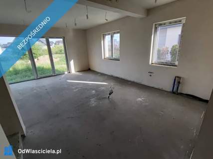 Dom Bliźniak z garażem i ogrodem , 6 pokoi , Różyny -11km od...
