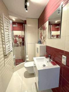 Dwupoziomowy apartament z garażem