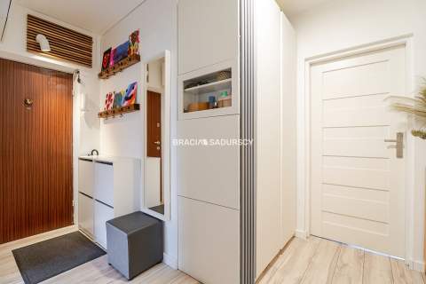 2 pokoje 51,32 m duży balkon os. Handlowe