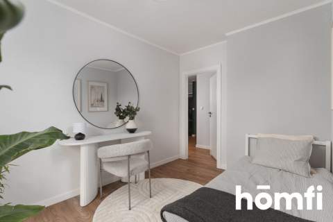 Nowoczesne mieszkanie balkon widok na zieleń