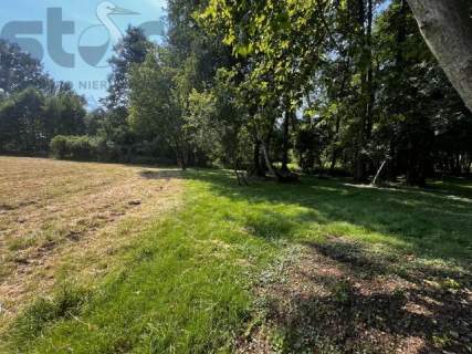 Prywatny park z możliwościa zabudowy/9400m/dostęp do rzeki Zw