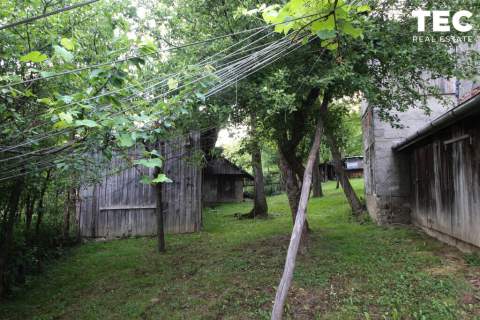Gospodarstwo z domem i zabudowaniami 2,51 ha