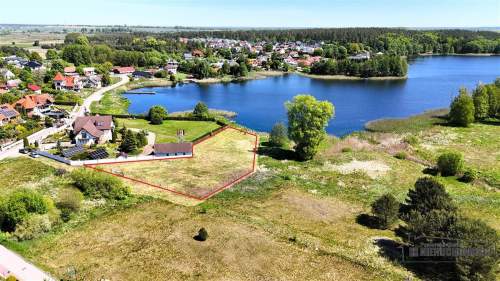 Szczecinek - duża działka budowlana nad jeziorem 