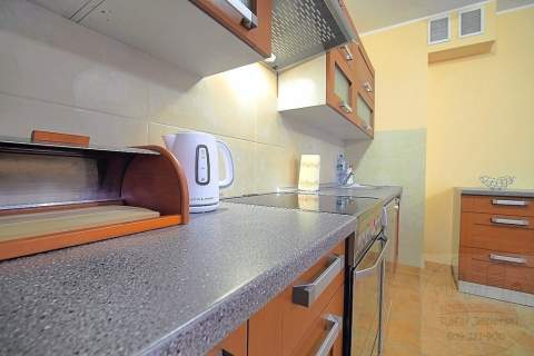 z garażem przestronne 2 pokojowe, balkon