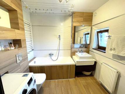 Dwupoziomowy apartament z garażem