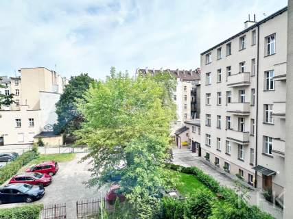 Piękny budynek Blok cegła Balkon Parking Film