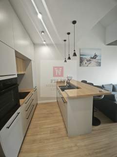 Rewal-elegancki apartament miejsce parkingowe.