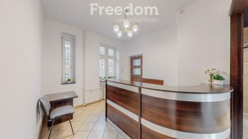Jasny lokal biurowy w Centrum miejsce postojowe