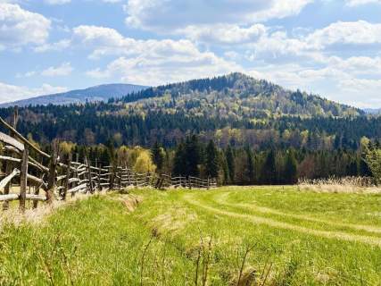 Widokowa działka w Beskidach