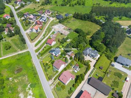 Dom z dużą działką budowlaną. Rzozów 87 arów.