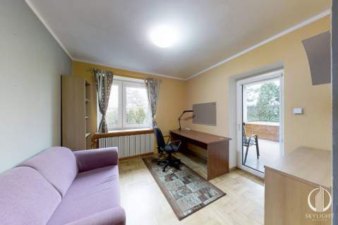 Dom 340 mkw. z dużą działką w Markach