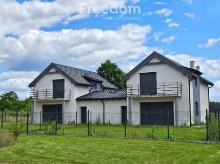 Nowoczesny dom w bliźniaku Duża działka 644m2
