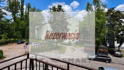 Trzypokojowe mieszkanie na 1 piętrze.