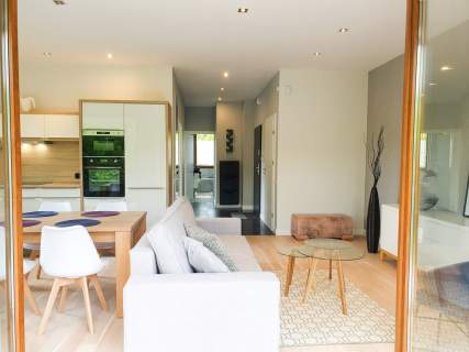 Przestronny apartament w zielonej okolicy