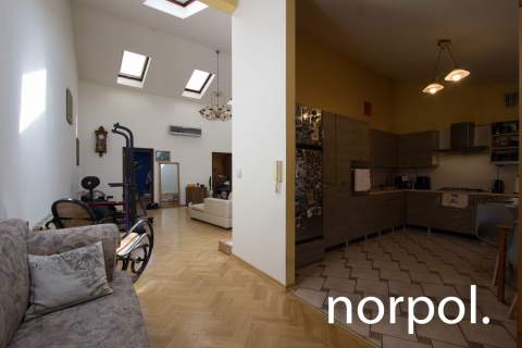 Przestronny apartament z wysokim sufitem, Stare Miasto, Kraków