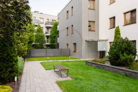 Nowoczesne, klimatyzowane studio w Villa Regalo