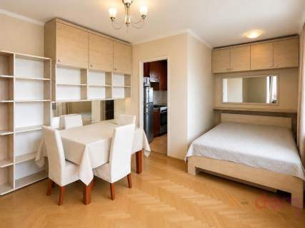 Kawalerka 26,5 m z osobną kuchnią i balkonem KSM
