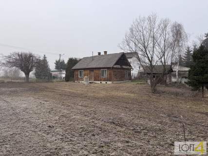 Drewniany dom z duszą na 17-arowej działce