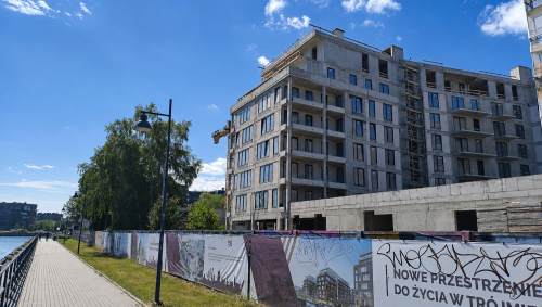 Wyjątkowa kawalerka z 15 m ogródkiem i widokiem na Motławę