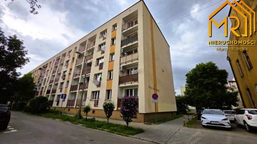 Mieszkanie na I piętrze naprzeciw C.H. MAX