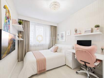 Duża loggia Widok na zieleń Cisza Os Hubertus