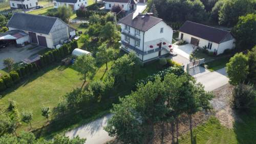 DOM NA SPRZEDAŻ SZCZEREŻ - Z PIĘKNYMI WIDOKAMI W OTOCZENIU SADÓW