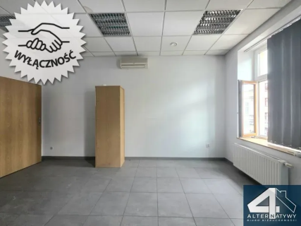 Kamienica z lok. frontowym, duży parking, Tarnów