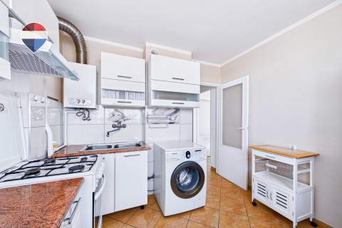 Dwupokojowe mieszkanie z balkonem w centrum miasta