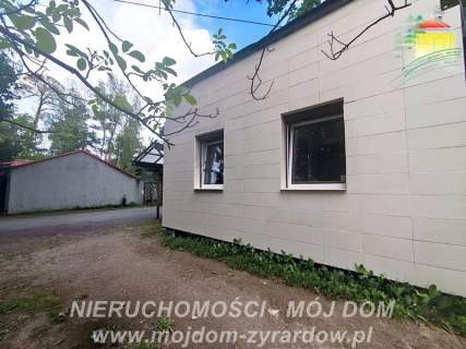 Dom mieszkalno - usługowy w Międzyborowie.