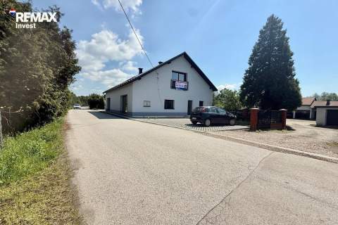 Dom dwulokalowy w stanie deweloperskim