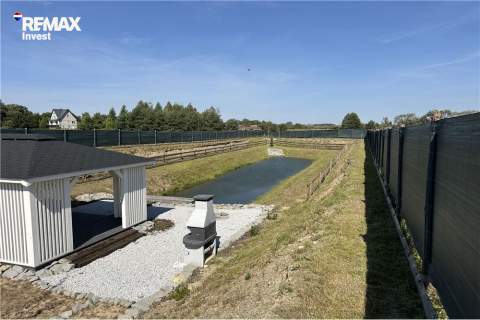 Rekreacyjna działka ze stawem 5km od Park Rozrywki