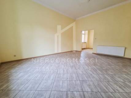 NA WYNAJEM LOKAL W JAŚLE - 54 M2- UL. RYNEK - IDEALNY NA BIURO,...