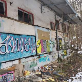 Syndyk sprzeda działkę budynek usługowy Wałbrzych