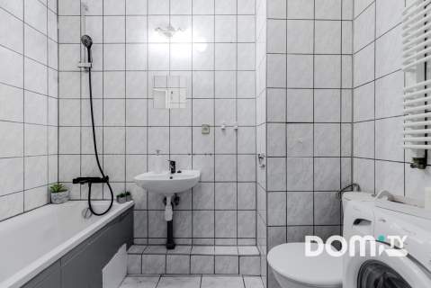 Komfortowe 2 pokoje, balkon, nowa duża kuchnia