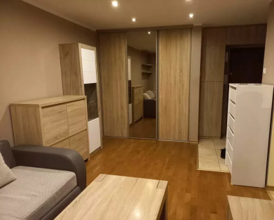 Umeblowana Kawalerka z balkonem do wynajęcia w Centrum