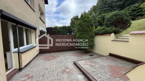 Dwupoziomowy 5-pok. lokal - Gdynia Chylonia
