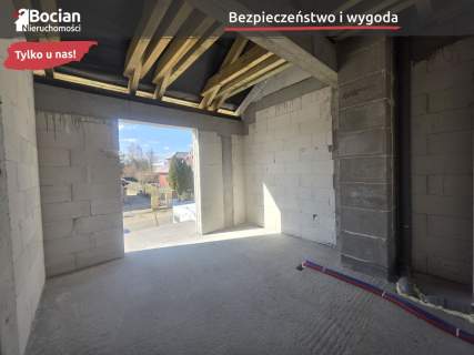 Nowoczesny budynek w stanie deweloperskim premium 