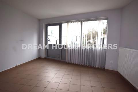 Lokal na Broniewskiego 120 70 50 m2