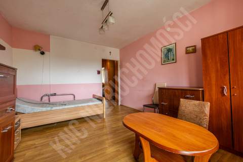 Mieszkanie 46 m2, centrum, do remontu. Polecamy