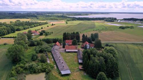 Siedlisko blisko jeziora Mamry